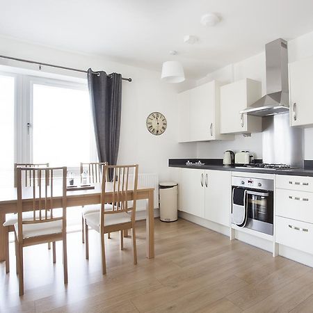 Campbell Park - City Stay Apartments ミルトン・ケインズ エクステリア 写真