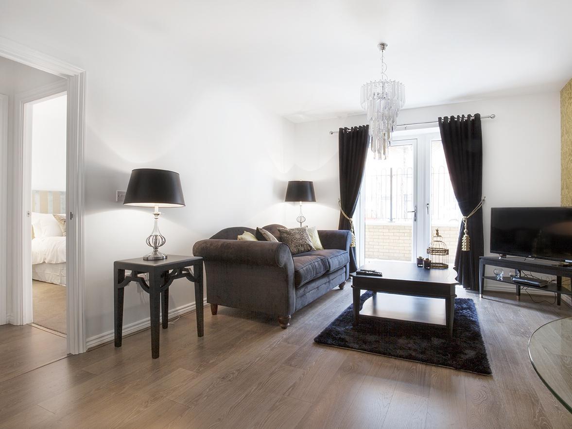 Campbell Park - City Stay Apartments ミルトン・ケインズ エクステリア 写真